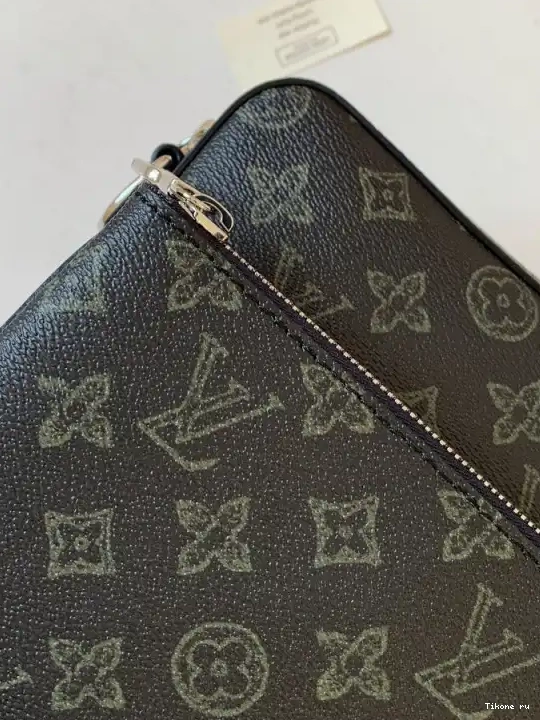 Cheap MESSENGER TRIO LOUIS VUITTON 0629
